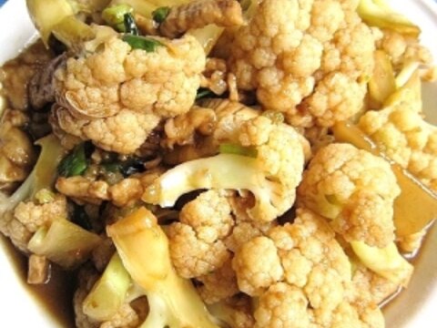 カリフラワーと豚肉の炒め物（菜花炒猪肉）